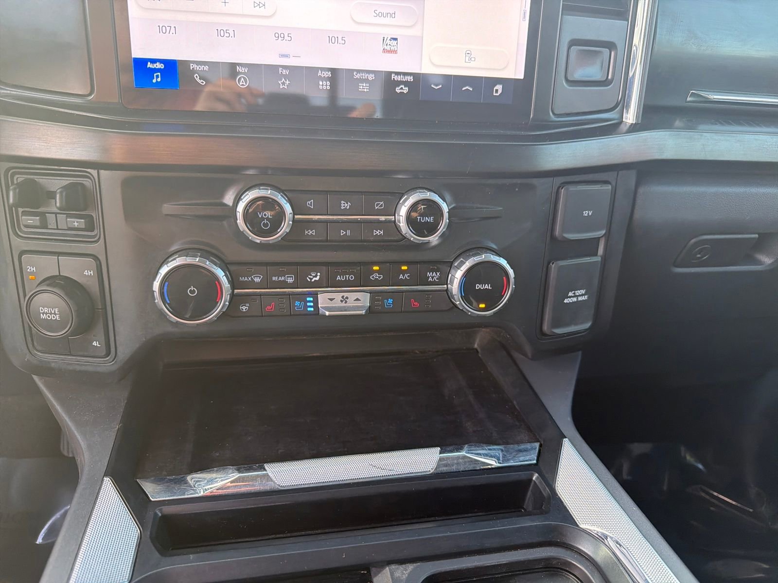 Used 2023 Ford F350 Lariat w/ FX4 Off-Road Package image 18