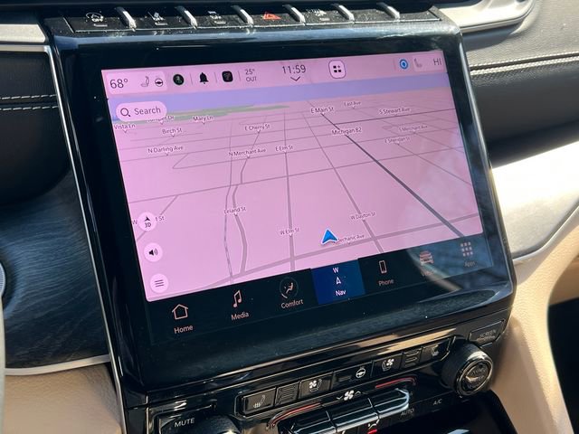 Used 2025 Jeep Grand Cherokee Limited w/ Luxury Tech Group II image 25