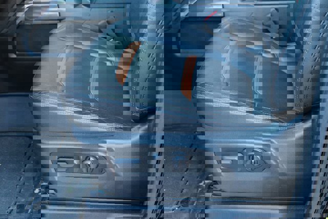 Used 2021 GMC Sierra 1500 AT4 image 14