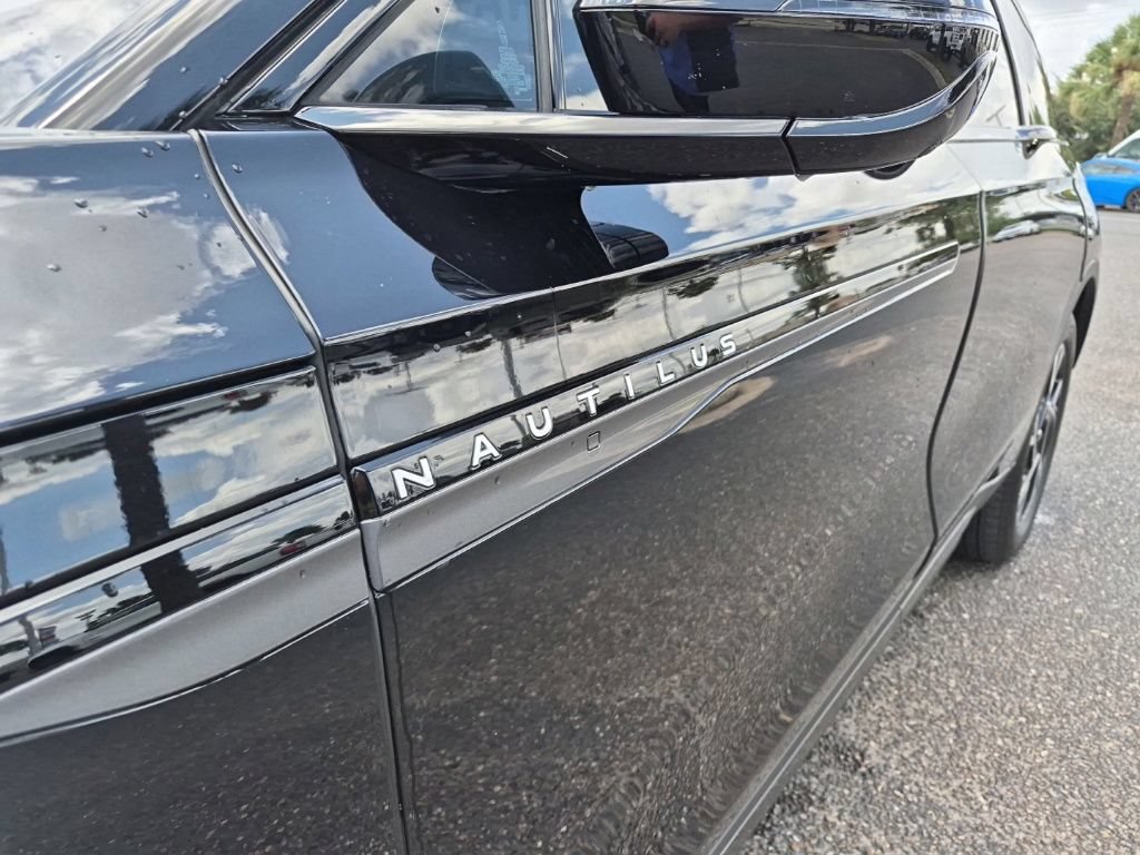 Certified 2025 Lincoln Nautilus Premier w/ Equipment Group 102A AWD/4WD image 29