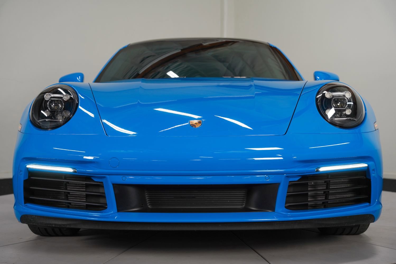 Used 2023 Porsche 911 Carrera w/ Sport Chrono Package RWD image 14
