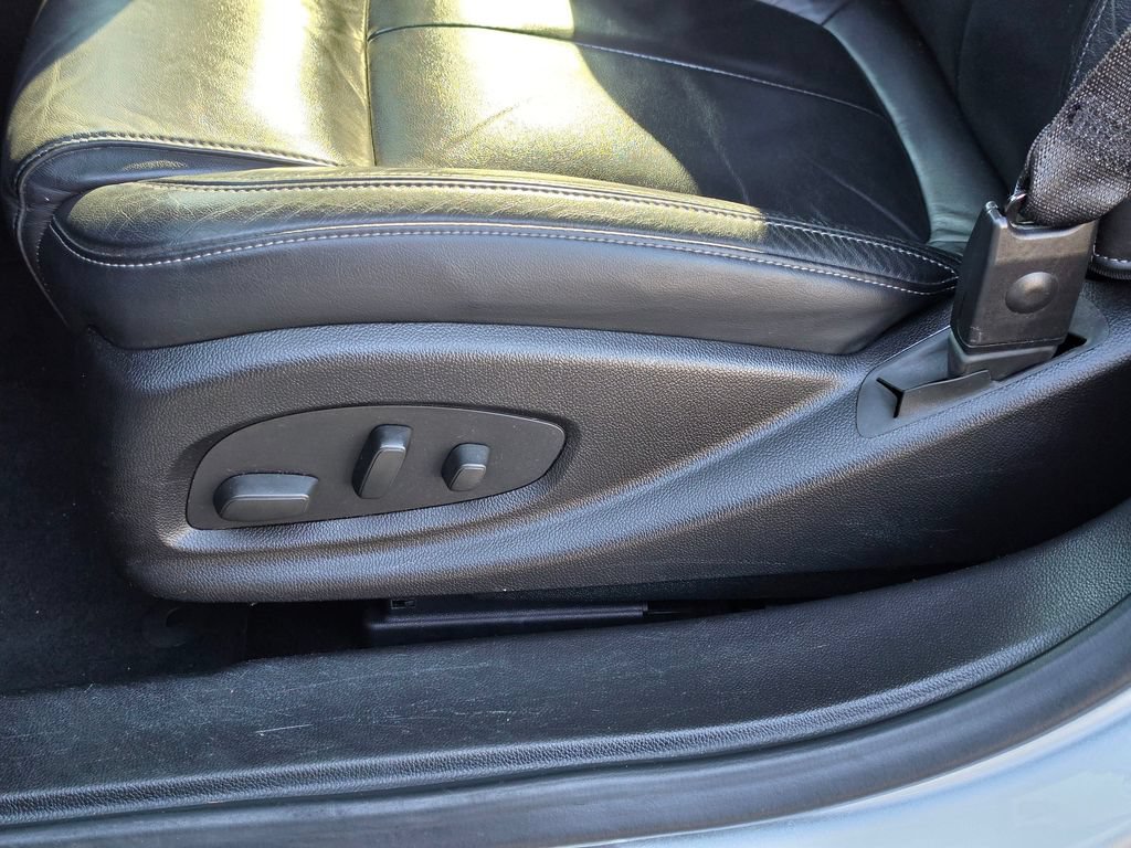 Used 2016 Buick LaCrosse Leather FWD image 18