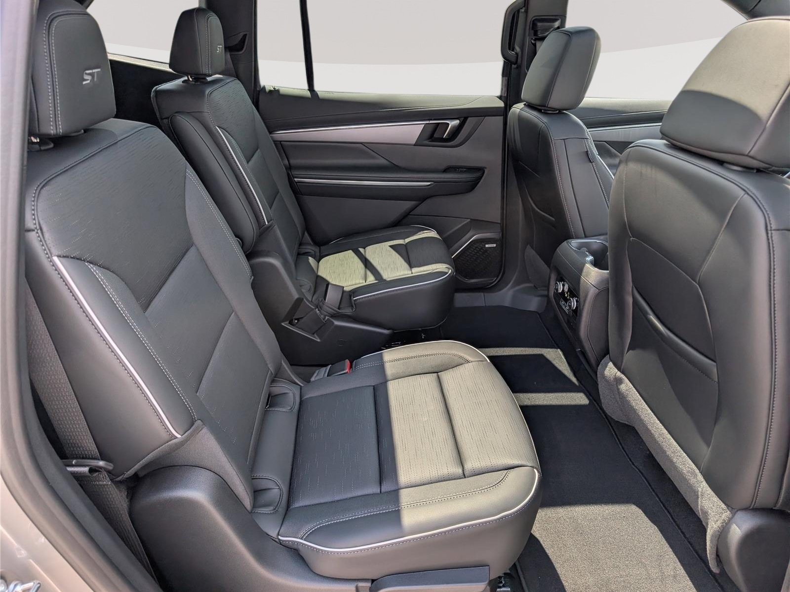 New 2026 Buick Enclave Sport Touring w/ Power Package FWD image 9