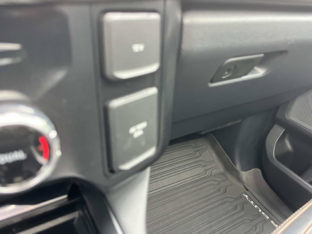 Used 2024 Ford F450 Platinum w/ FX4 Off-Road Package AWD/4WD image 42