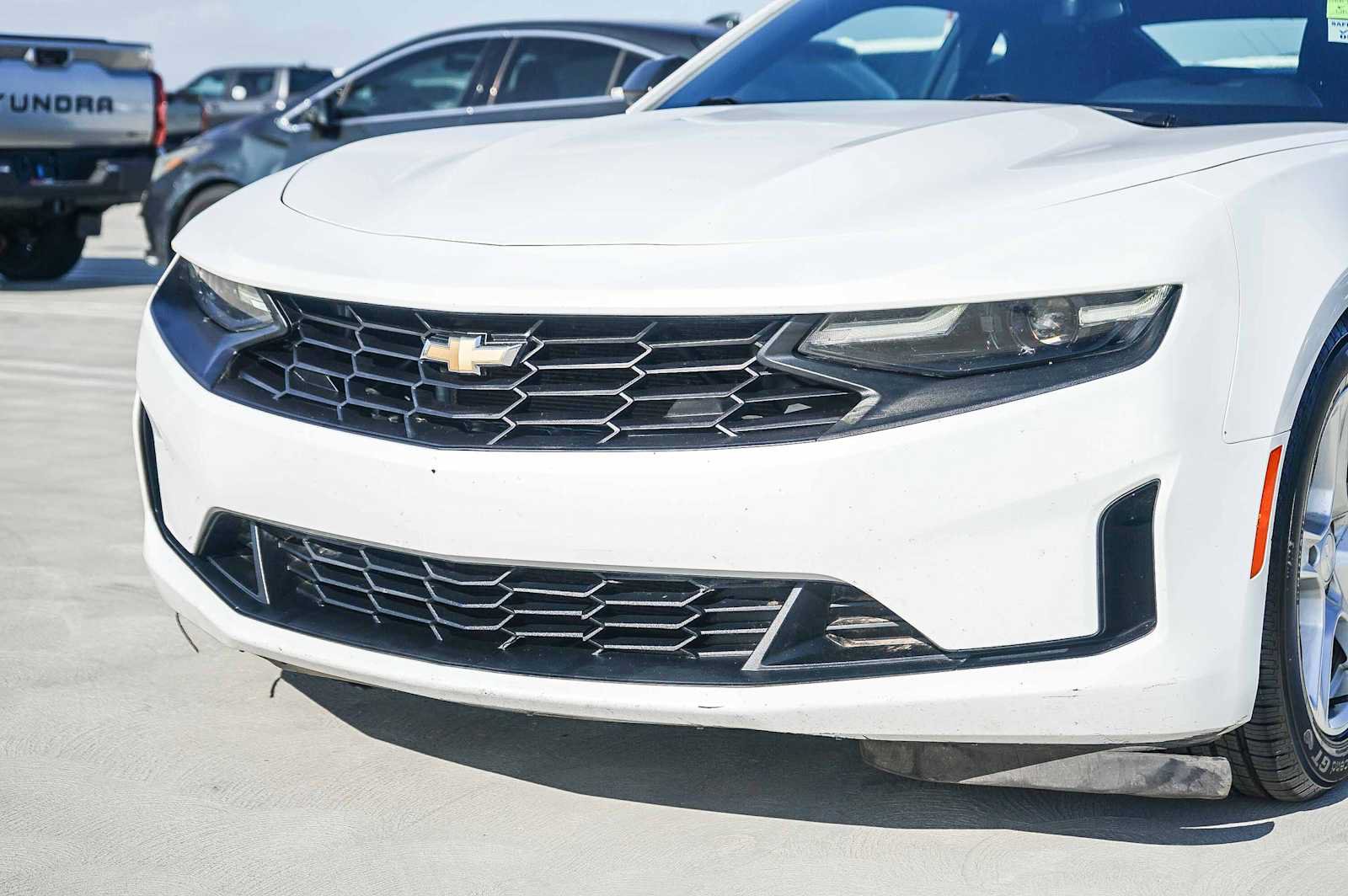 Used 2019 Chevrolet Camaro LT RWD image 5