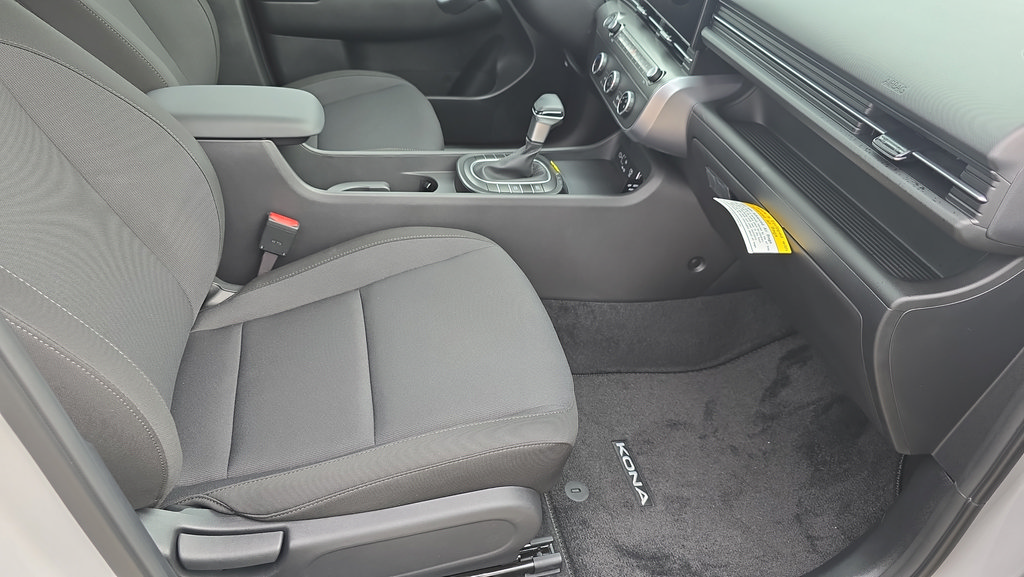 New 2026 Hyundai Kona SE FWD image 13