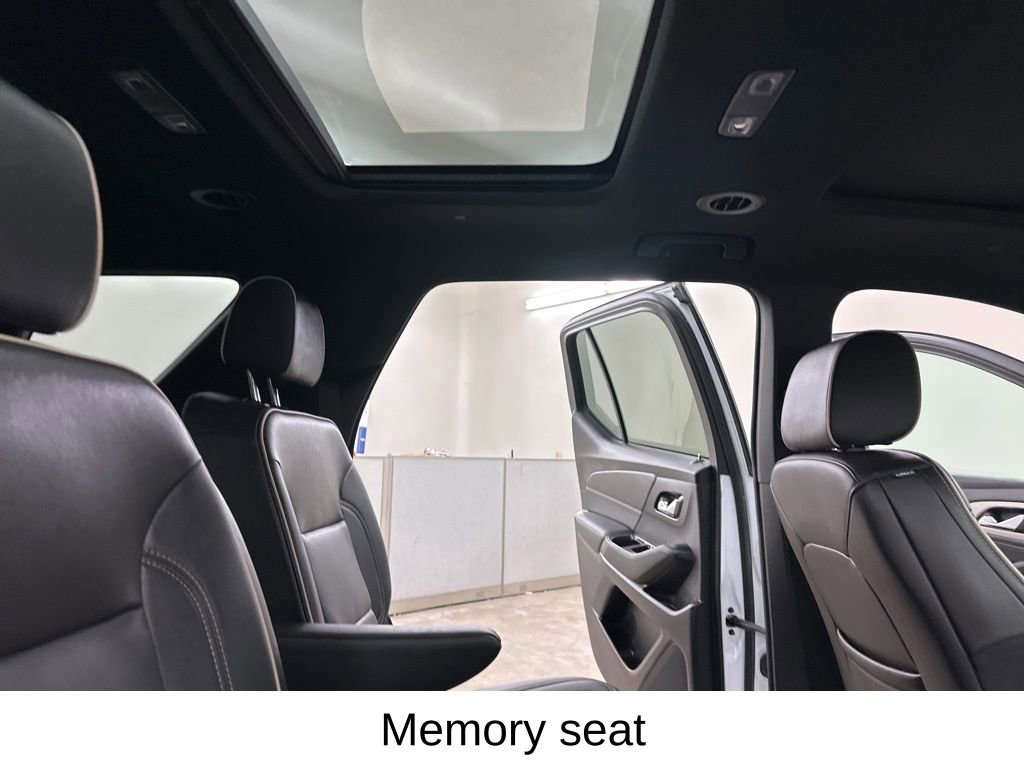 Certified 2023 Chevrolet Traverse Premier w/ Redline Edition image 25