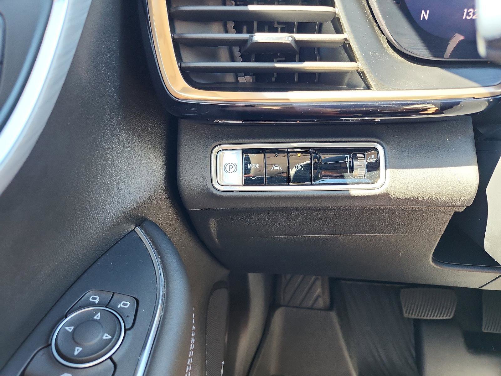 Certified 2025 Buick Envision Avenir AWD/4WD image 25