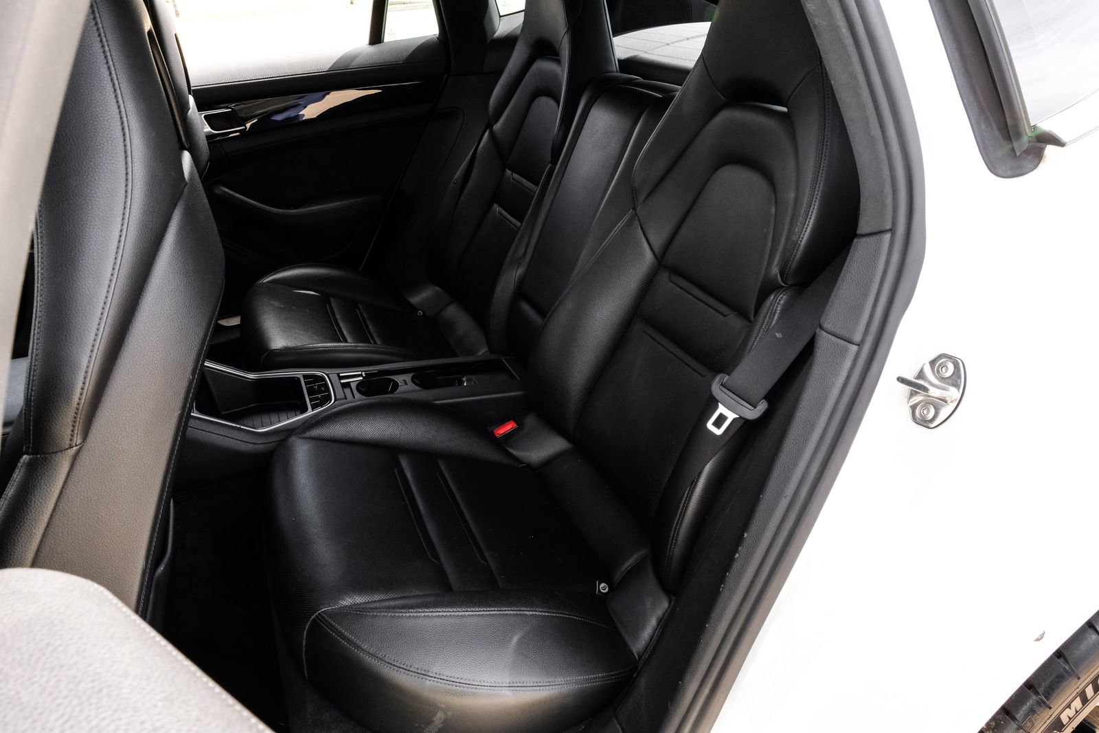 Used 2018 Porsche Panamera 4 AWD/4WD image 42