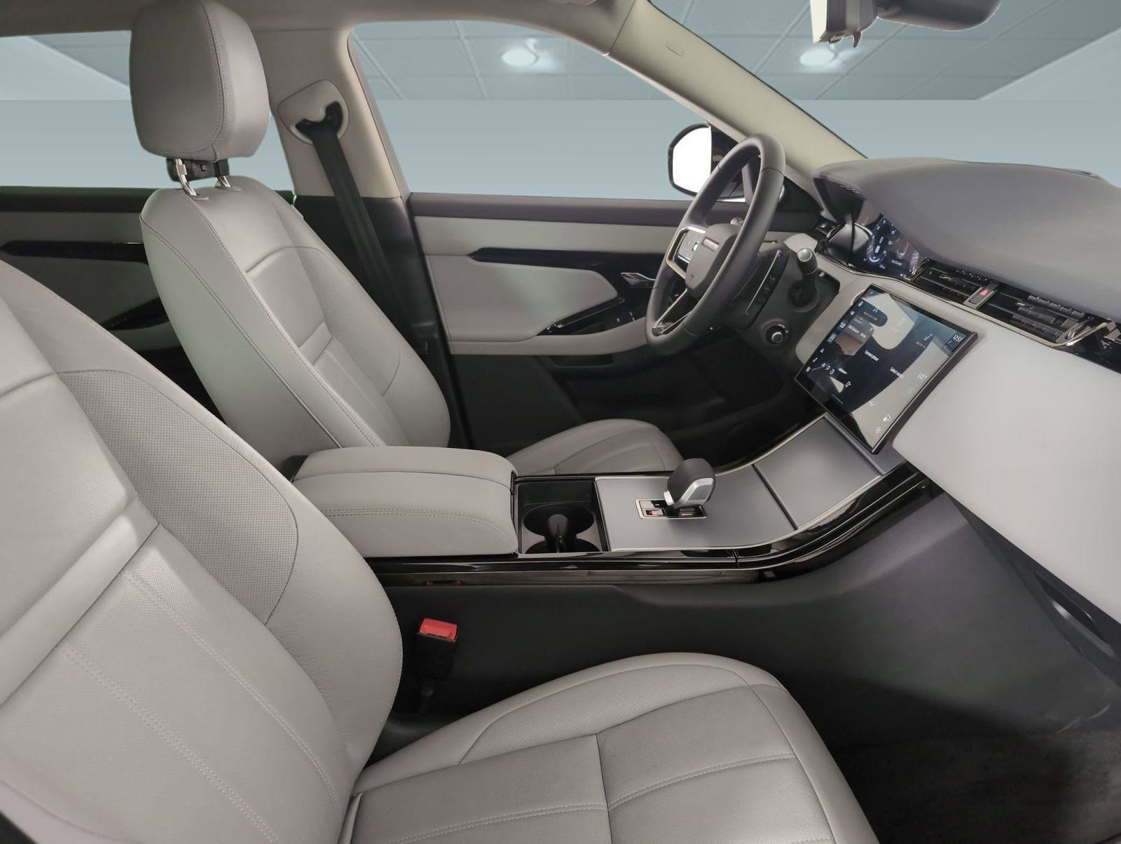 Certified 2025 Land Rover Range Rover Evoque S image 19