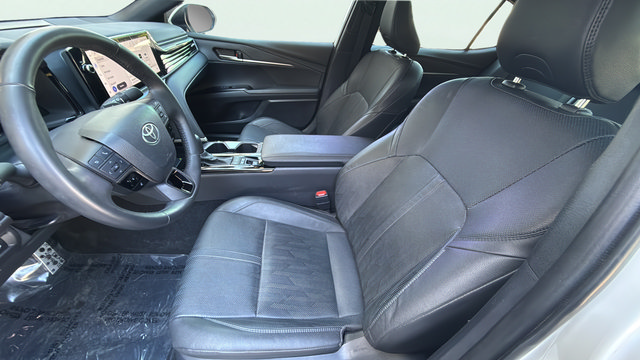 Used 2025 Toyota Camry XSE FWD image 13
