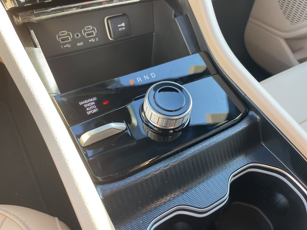 New 2025 Jeep Grand Cherokee L Limited w/ MOPAR Finishing Package image 12