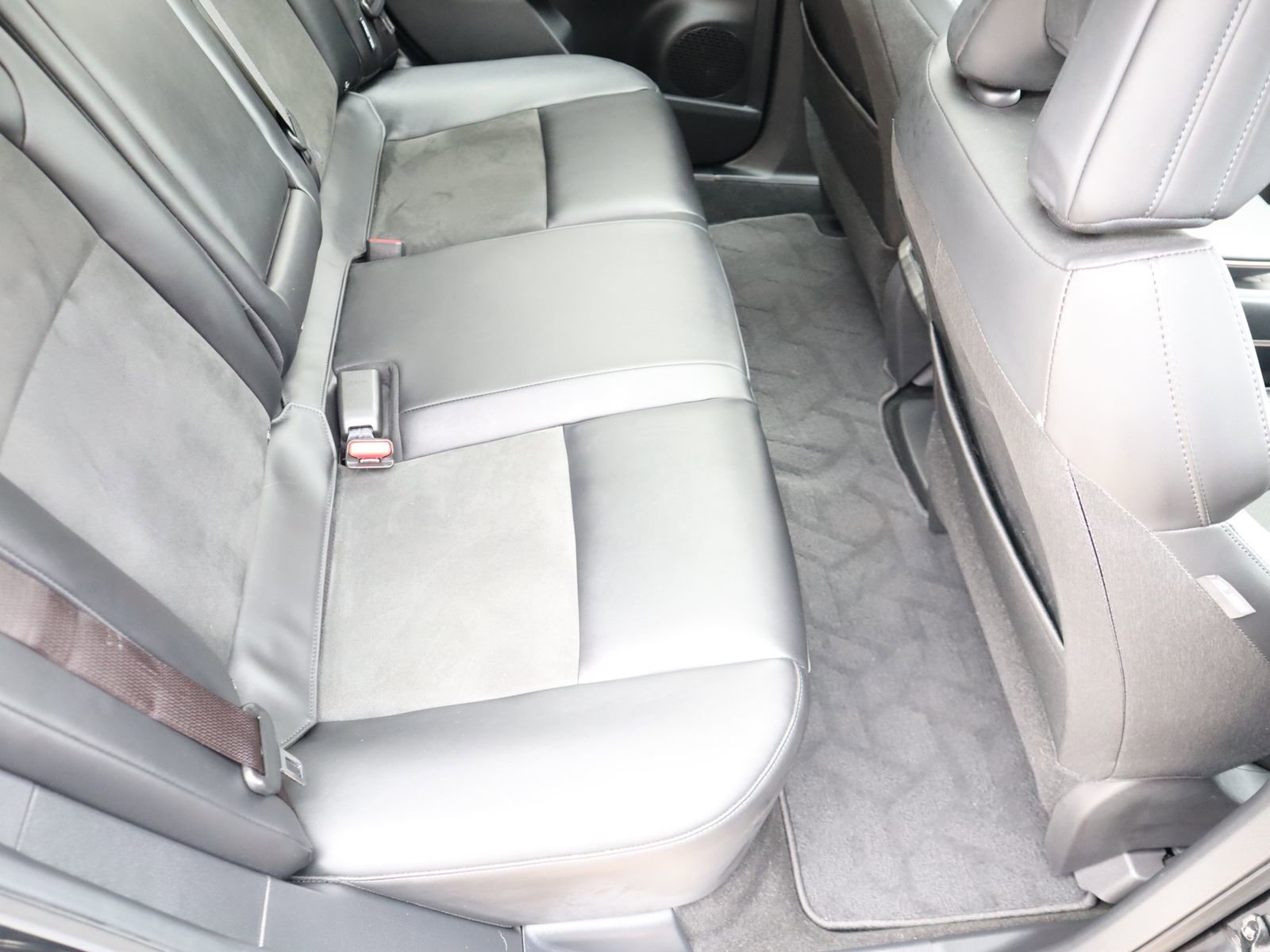 Used 2024 Nissan Ariya AWD image 56