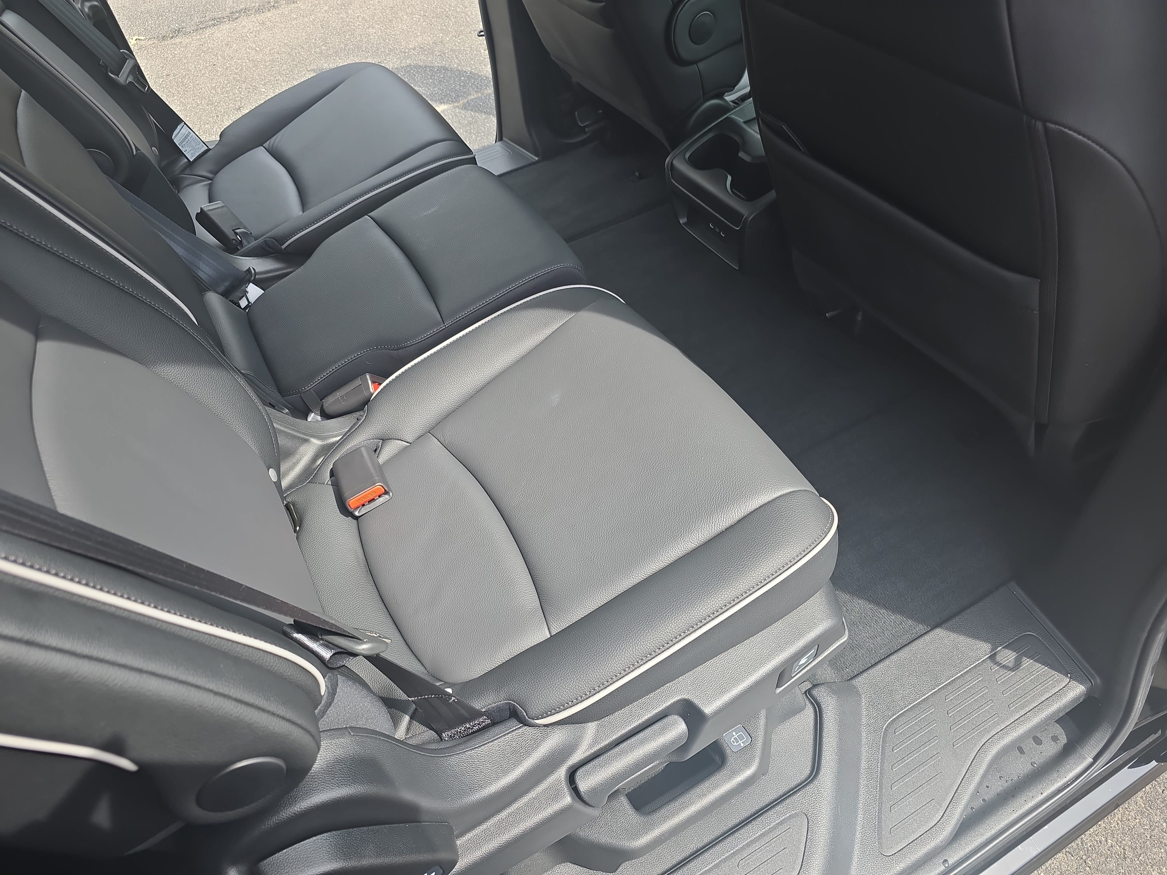 Used 2026 Honda Odyssey Touring image 11