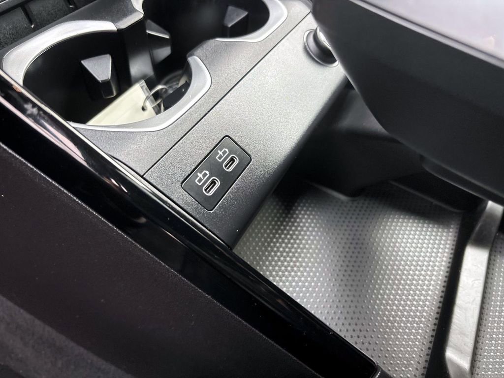 Used 2025 BMW X1 xDrive28i w/ Premium Package image 24