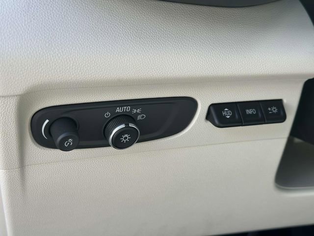 Used 2023 Buick Envision Avenir image 27