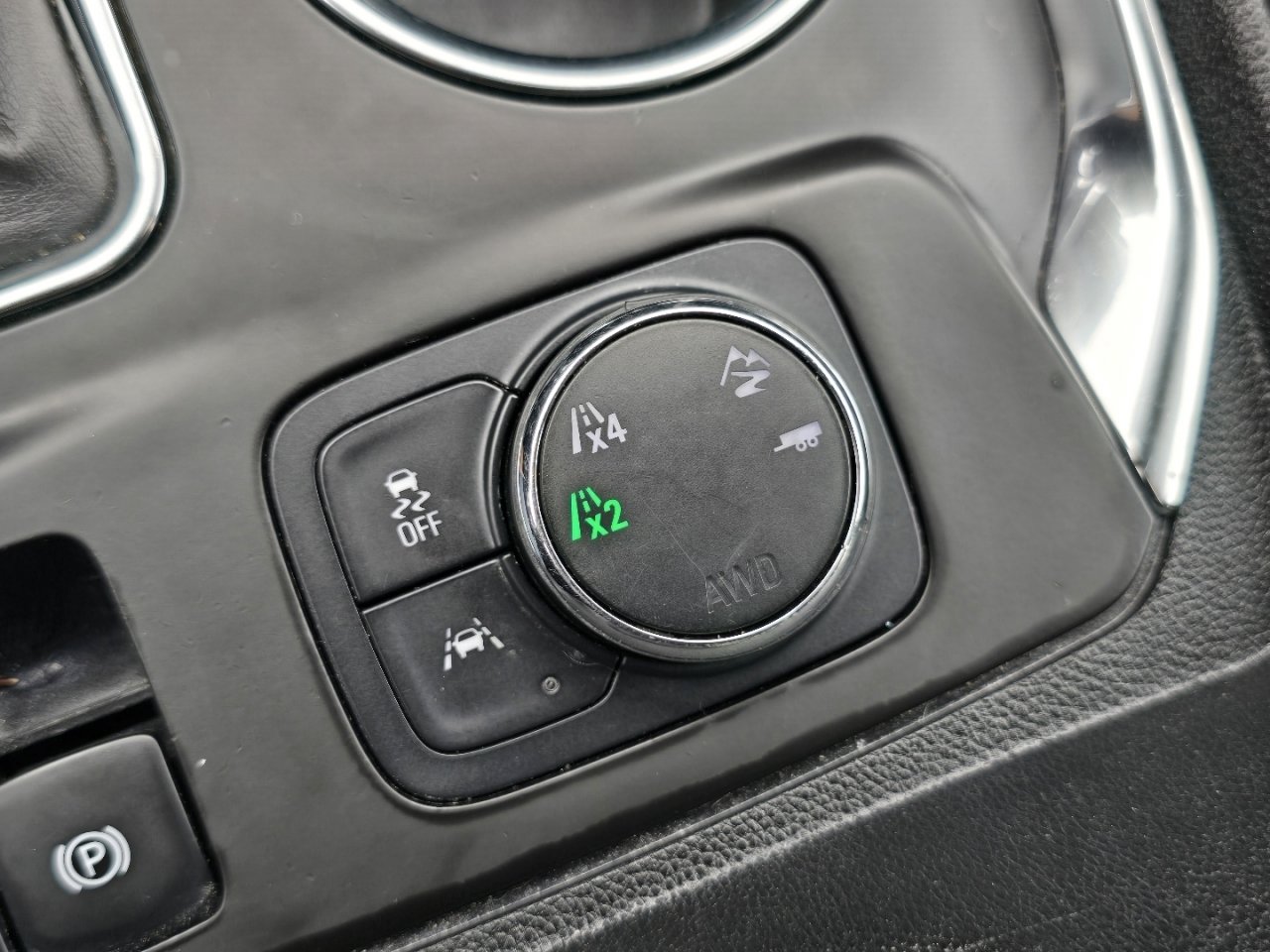 Used 2021 Chevrolet Traverse Premier w/ Redline Edition AWD/4WD image 8