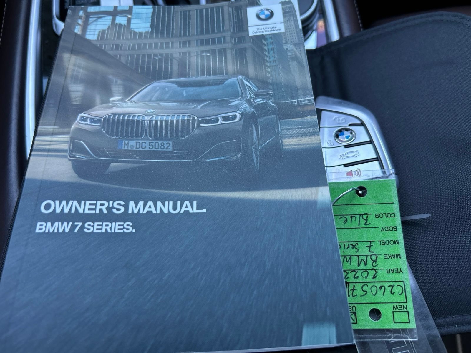 Used 2022 BMW 750i xDrive w/ Autobahn Package AWD/4WD image 19