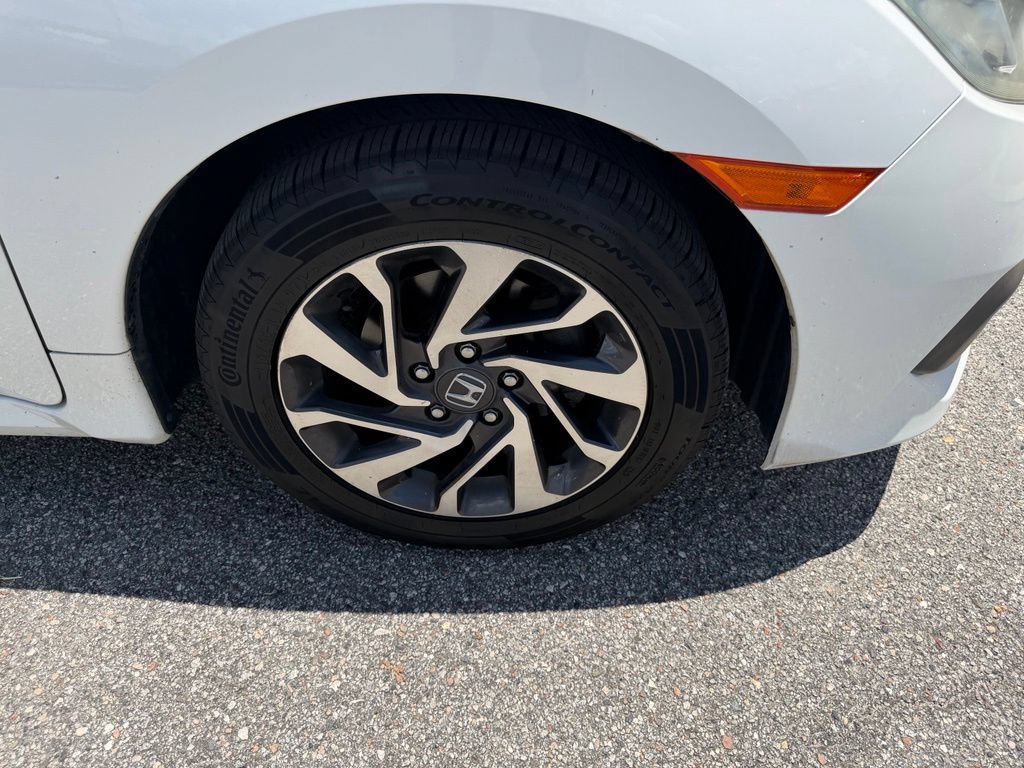 Used 2018 Honda Civic EX image 4