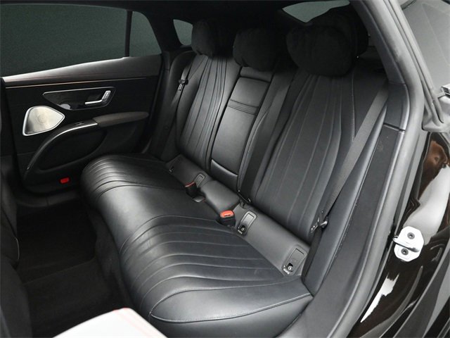 Used 2022 Mercedes-Benz EQS 580 4MATIC Sedan image 15