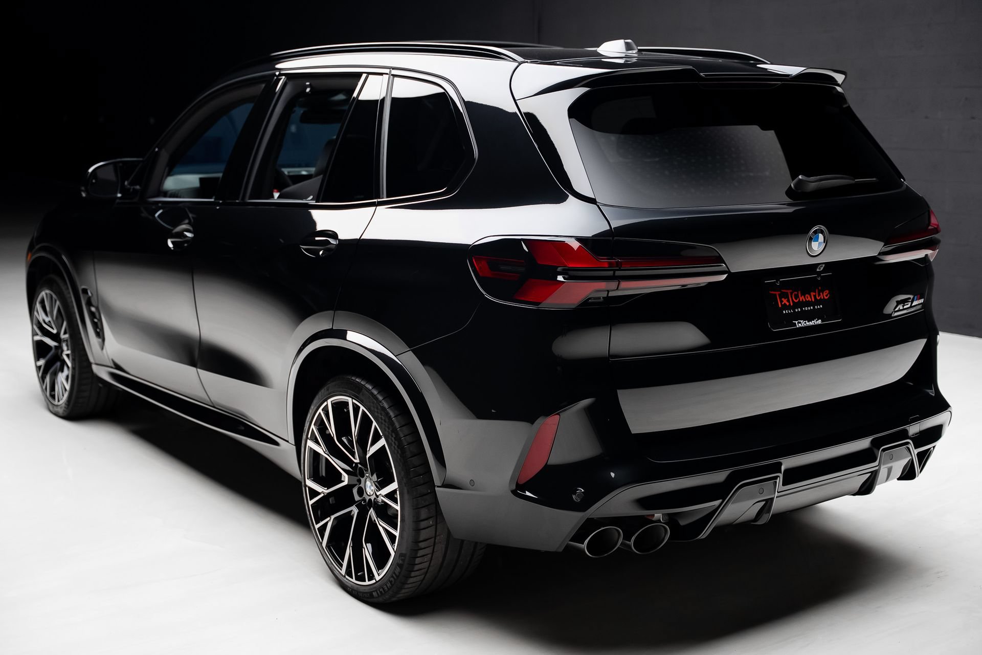 Used 2024 BMW X5 M Competition w/ Executive Package AWD/4WD image 25