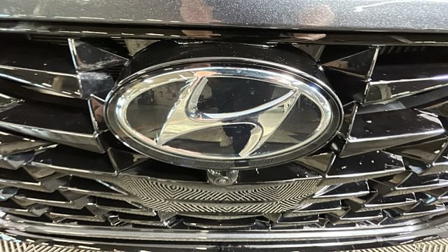 Used 2021 Hyundai Sonata Limited w/ Winter Weather Package FWD image 8
