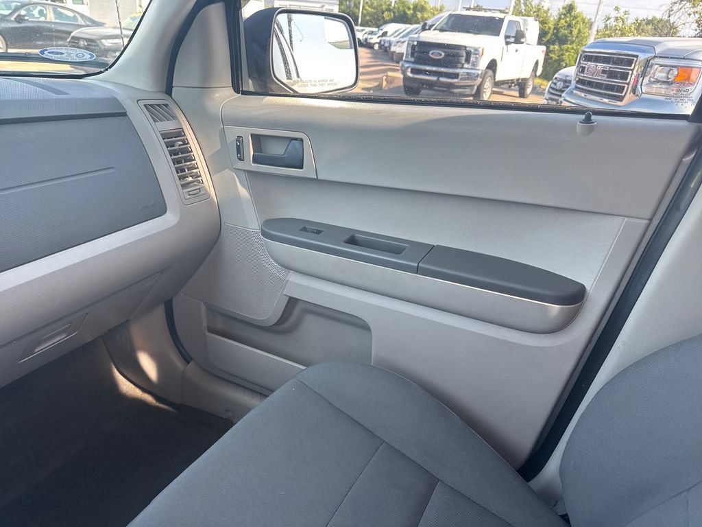 Used 2012 Ford Escape XLS FWD image 33