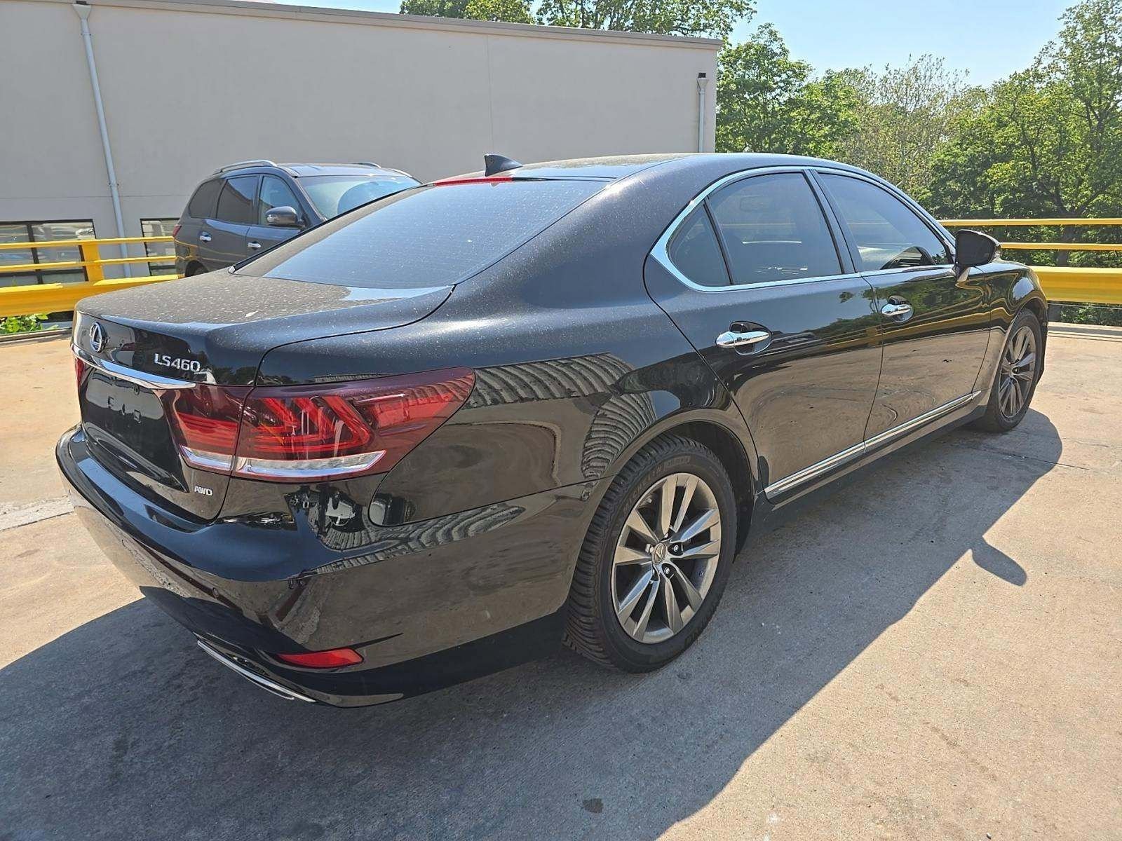 Used 2016 Lexus LS 460 AWD w/ Comfort Package image 3