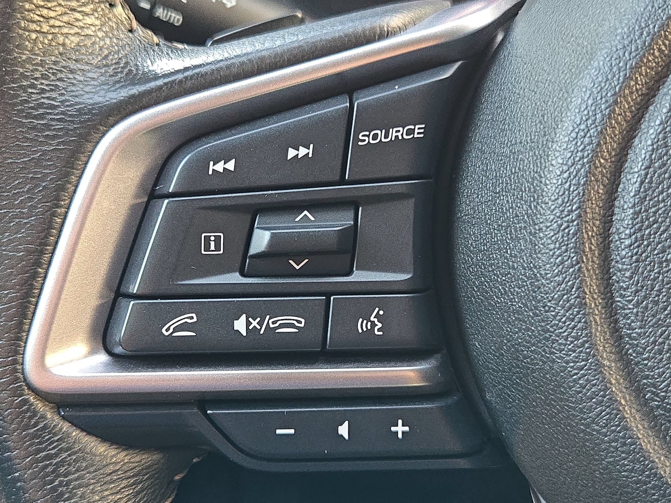 Used 2025 Subaru Ascent Premium AWD/4WD image 26