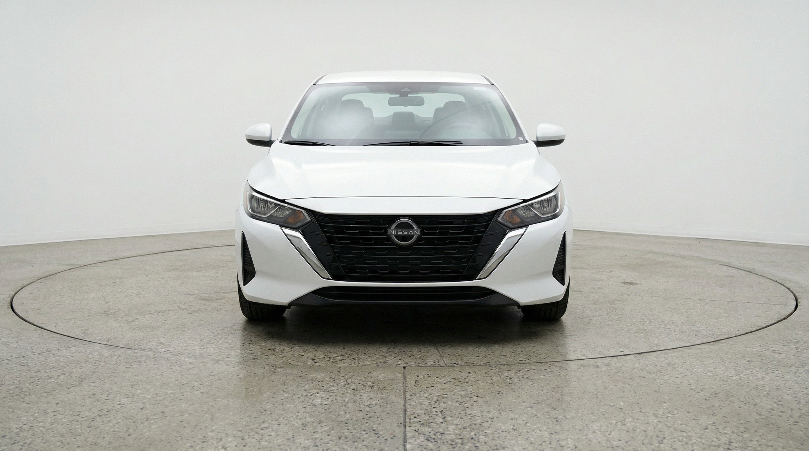 Used 2025 Nissan Sentra SV image 2