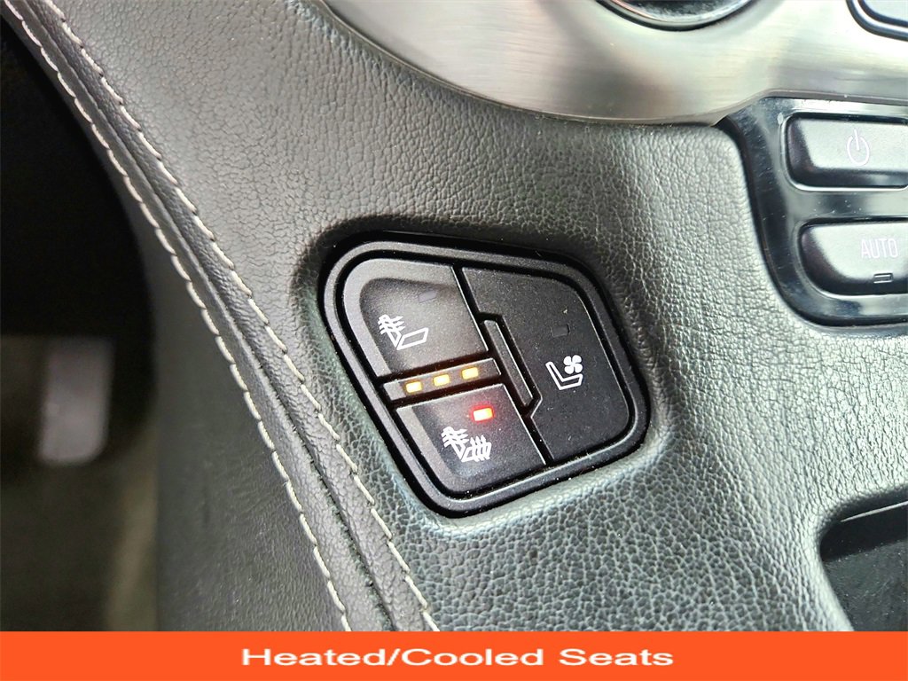 Used 2017 GMC Yukon XL SLT image 18