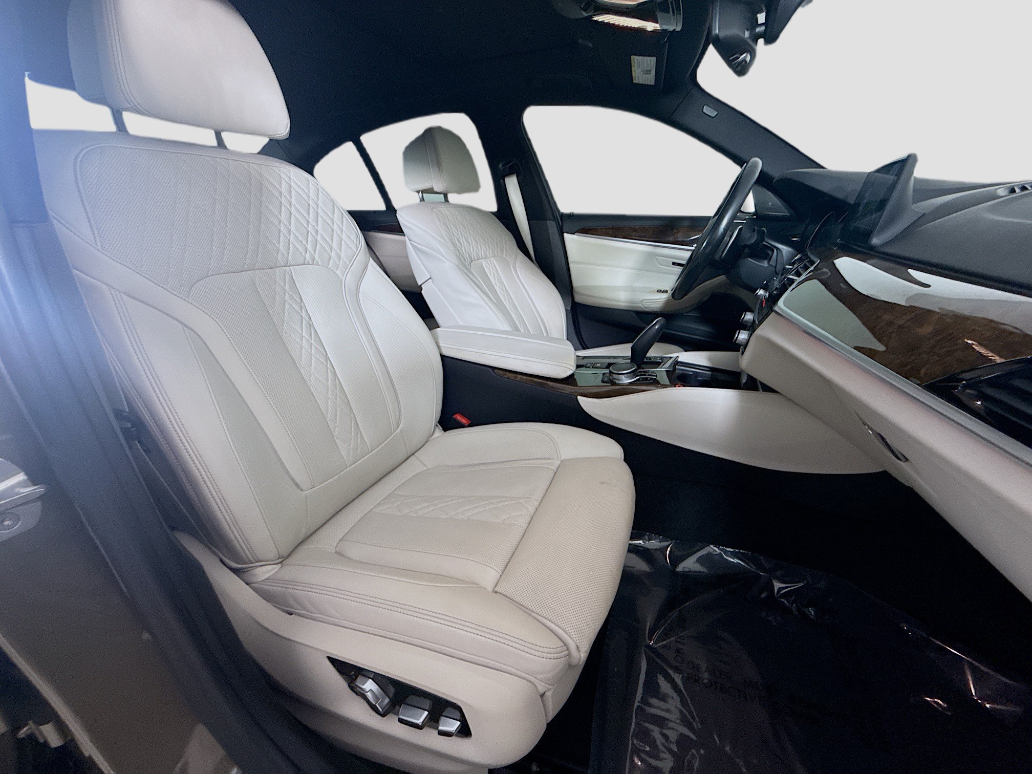 Used 2018 BMW 540i w/ Luxury Seating Package RWD image 29