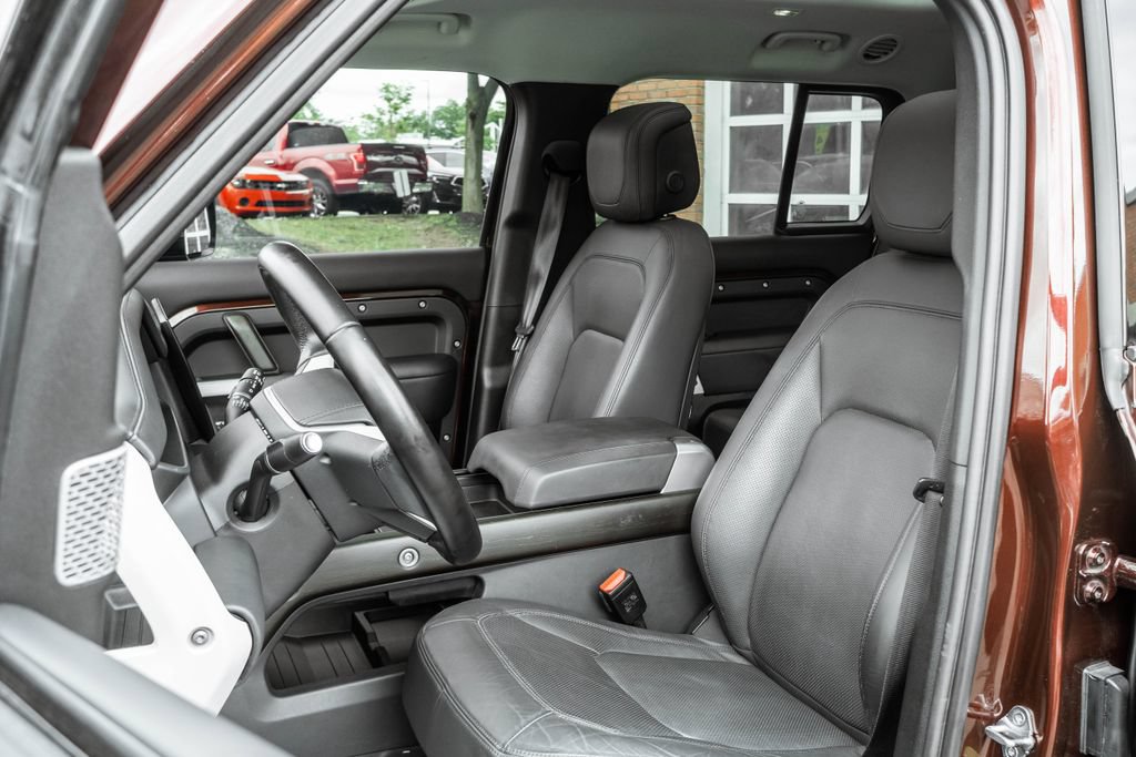 Used 2023 Land Rover Defender 130 First Edition AWD/4WD image 7