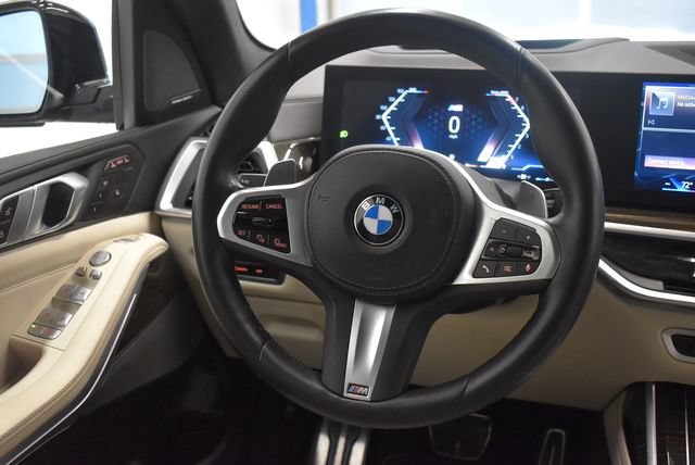 Used 2024 BMW X7 xDrive40i w/ M Sport Package AWD/4WD image 24