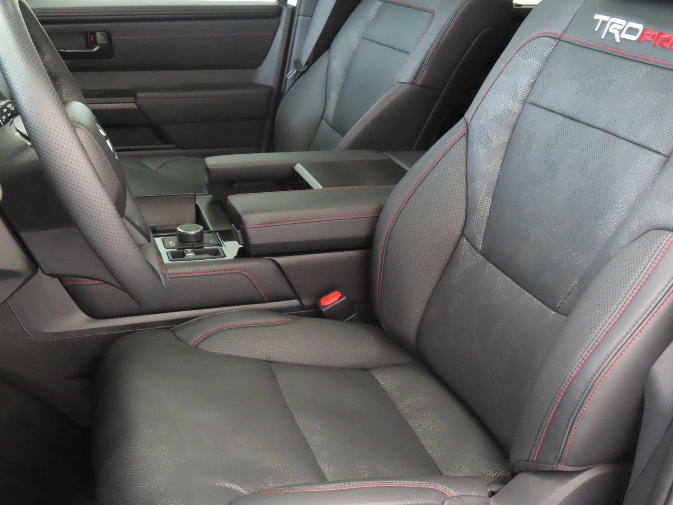 Used 2025 Toyota Sequoia TRD Pro AWD/4WD image 11