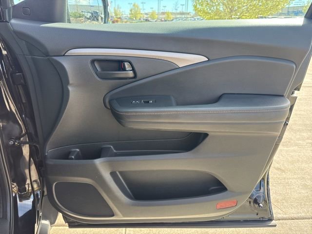 Used 2022 Honda Passport TrailSport image 17