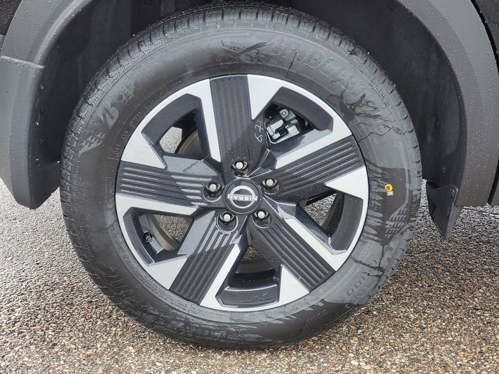 New 2026 Nissan Kicks SV AWD/4WD image 5