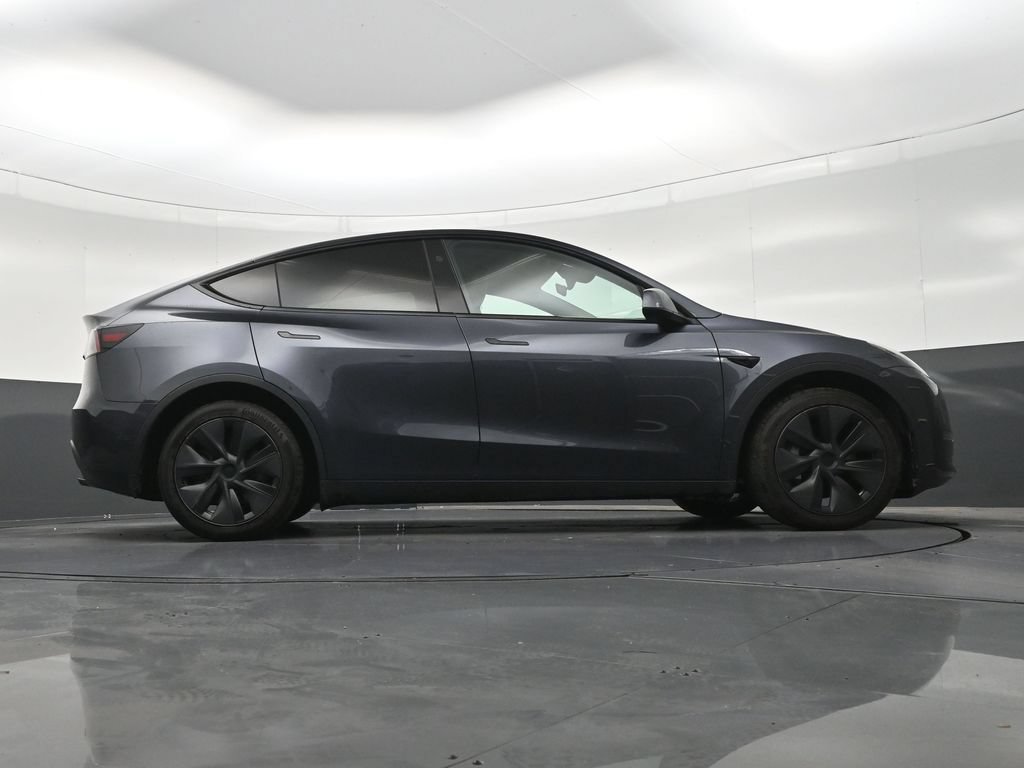Used 2024 Tesla Model Y Long Range AWD/4WD image 27