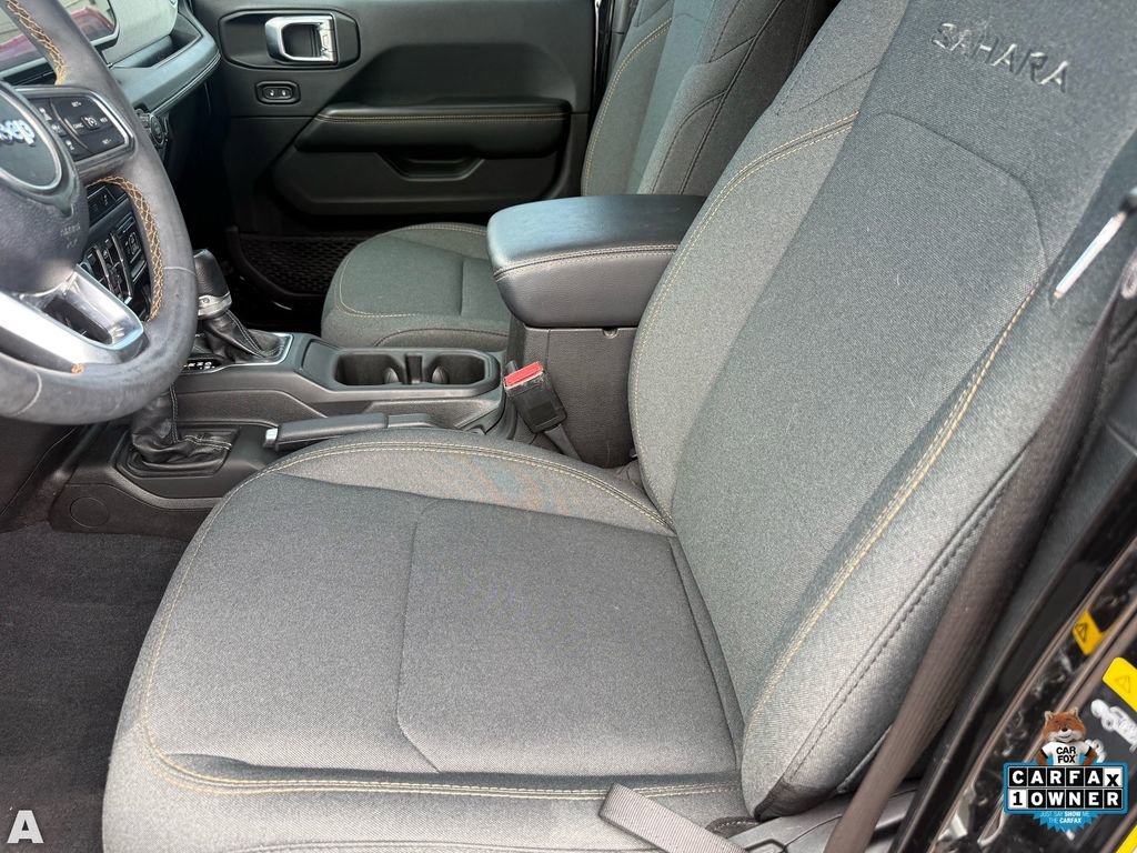 Used 2024 Jeep Wrangler Unlimited Sahara w/ Technology Group image 12