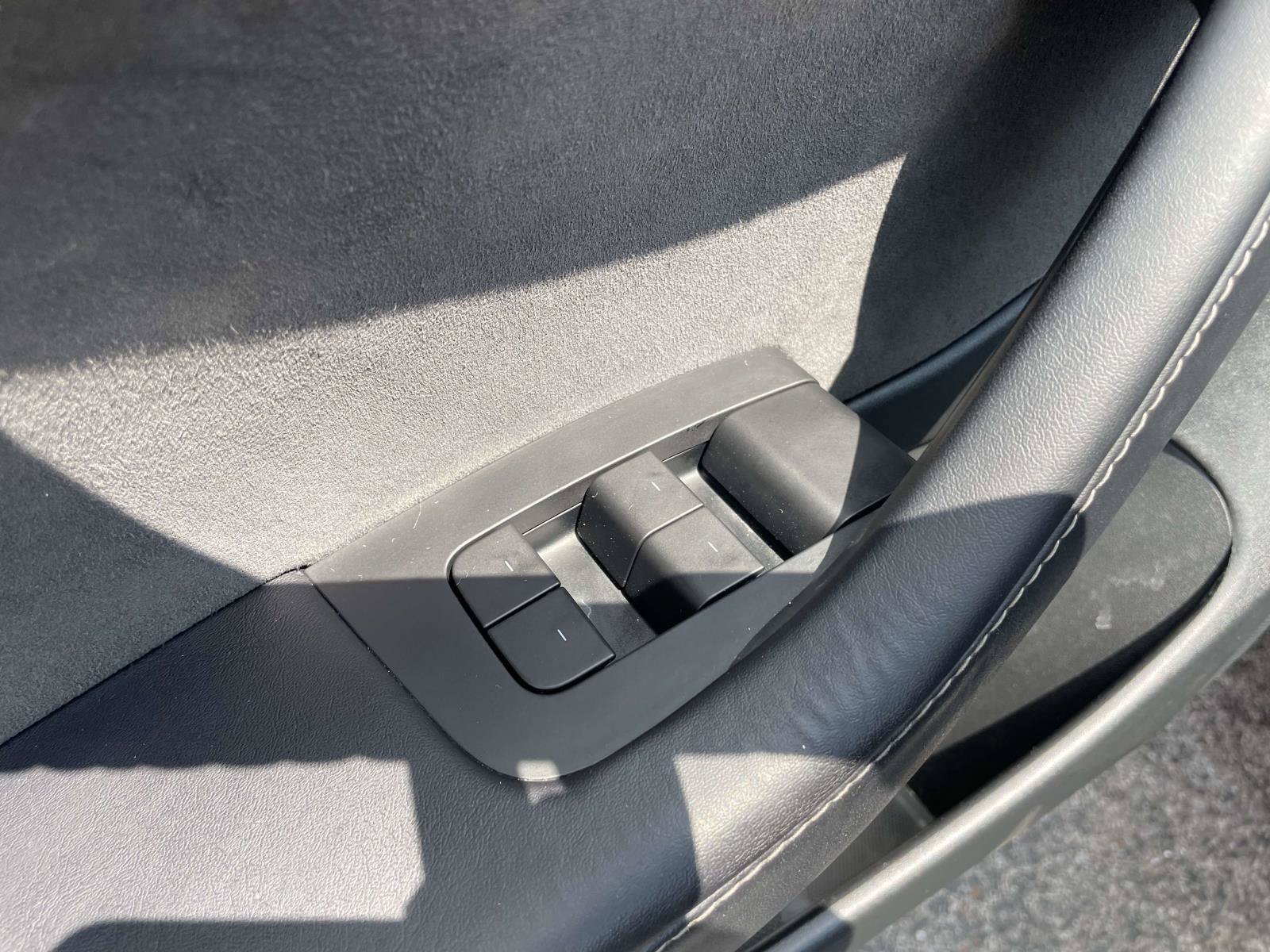 Used 2022 Tesla Model 3 RWD image 6