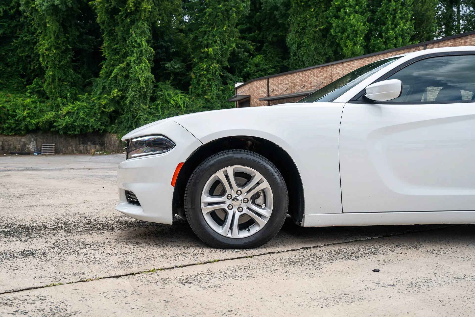 Used 2021 Dodge Charger SXT w/ Leather Interior Group RWD image 3