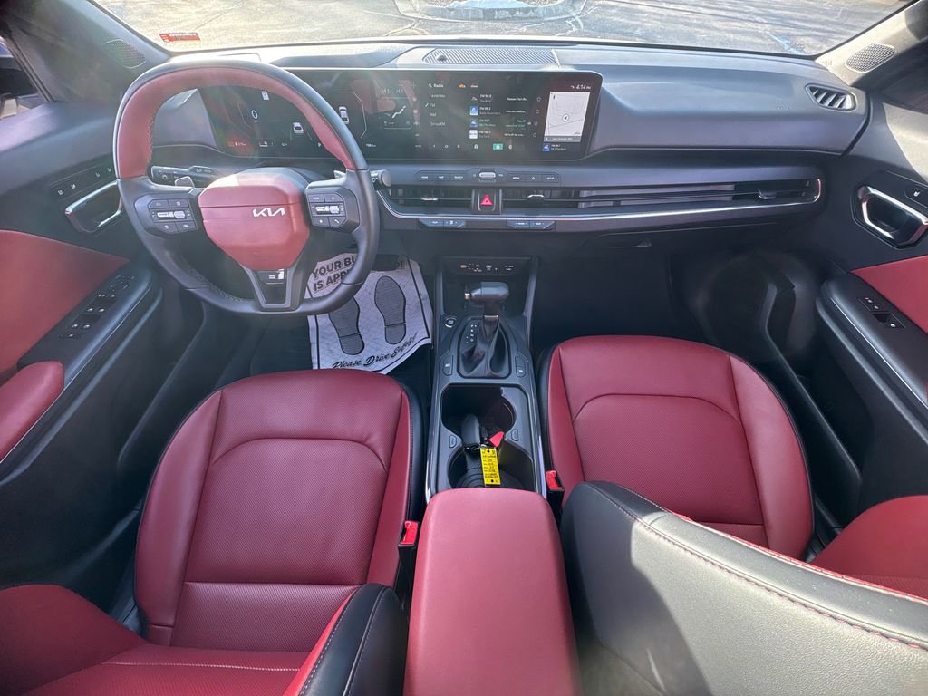 Used 2025 Kia K4 GT-Line w/ GT-Line Premium Package image 13