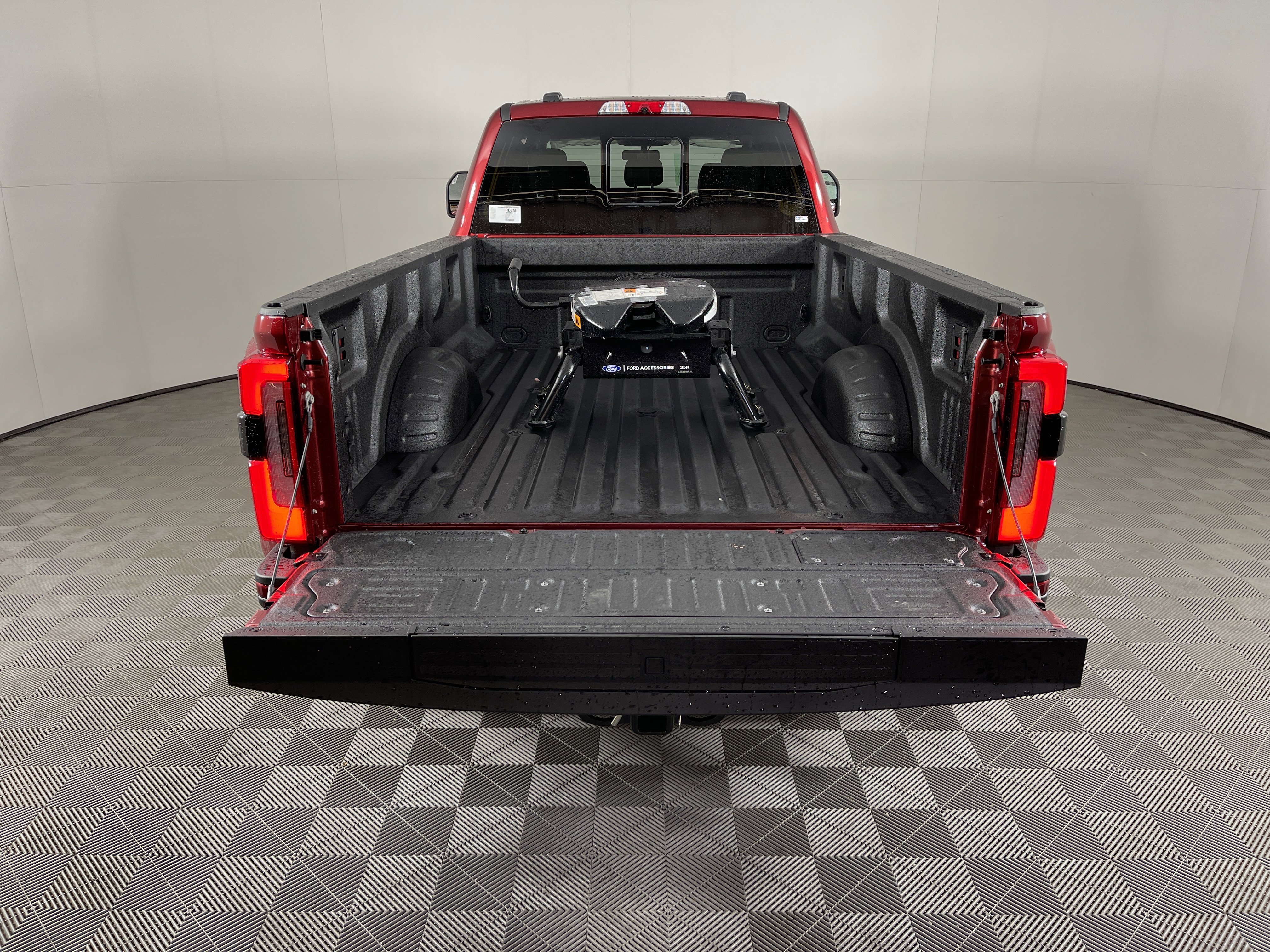 New 2026 Ford F450 Platinum w/ Platinum Plus Package image 9
