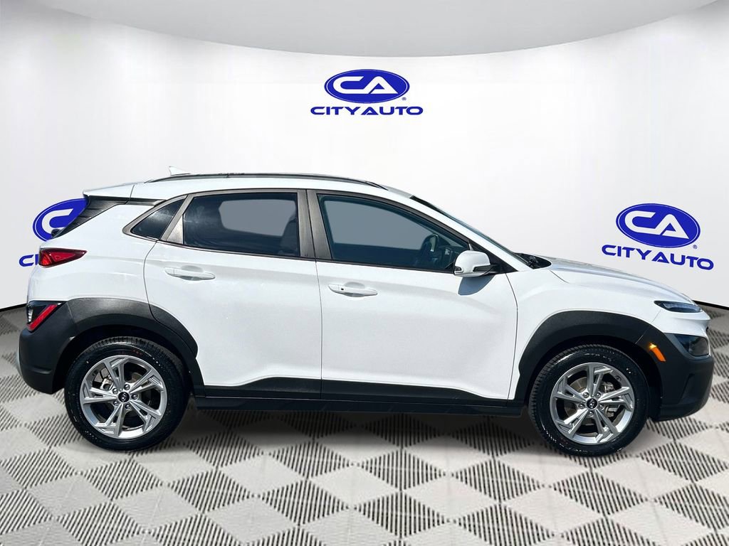 Used 2023 Hyundai Kona SEL FWD image 2