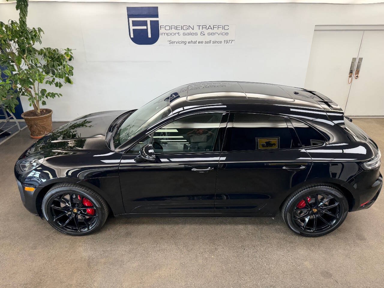 Used 2025 Porsche Macan GTS w/ Premium Package Plus (PU3)