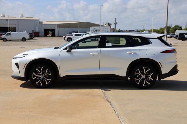 New 2025 Toyota Crown Signia image 5