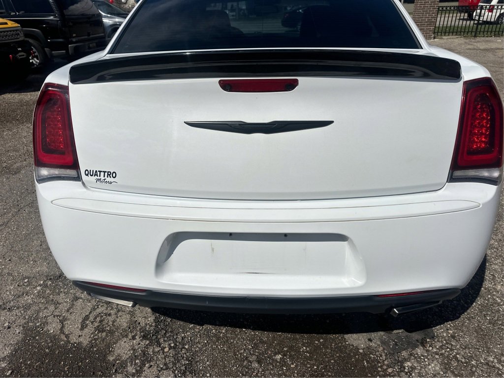 Used 2016 Chrysler 300 S image 14
