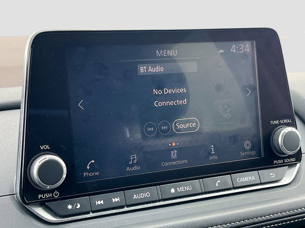 Used 2023 Nissan Rogue SV image 14