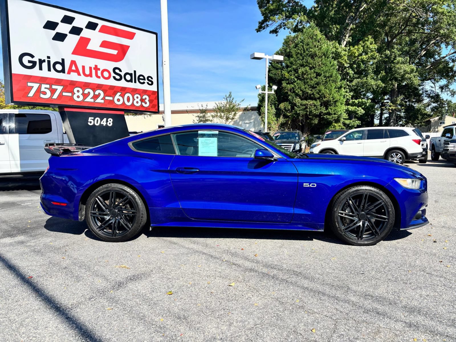 Used 2015 Ford Mustang GT RWD image 2