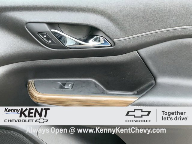 Used 2023 GMC Acadia SLE w/ Driver Convenience Package image 18